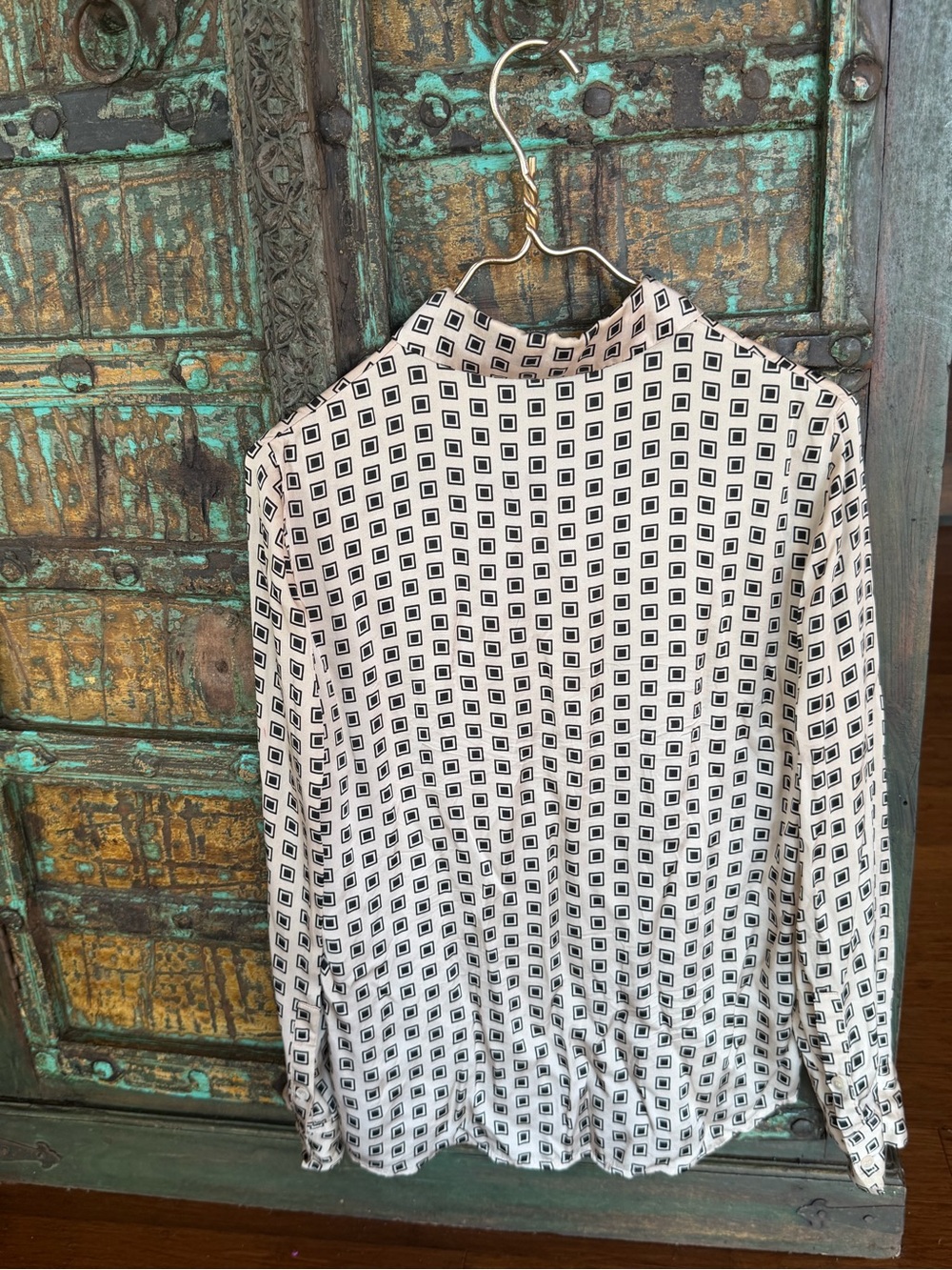 REFORMATION Sky Button down Silk blouse in Geometric Bernini pattern - Picture 6 of 16